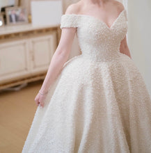 Load image into Gallery viewer, Charbel Zoe &#39;Custom&#39; size 2 used wedding dress front view on bride

