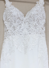 Load image into Gallery viewer, Stella York &#39;6834CK&#39; wedding dress size-04 PREOWNED
