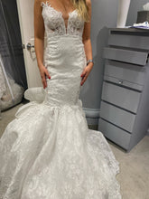 Load image into Gallery viewer, Pnina Tornai &#39;4796&#39; wedding dress size-02 SAMPLE
