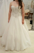 Load image into Gallery viewer, James Clifford &#39;11585&#39; wedding dress size-10 PREOWNED
