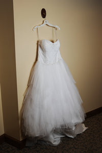 Jewel 'Strapless Tiered Tulle' size 14 used wedding dress side view on hanger