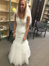 Load image into Gallery viewer, Maggie Sottero &#39;7MN318&#39; wedding dress size-02 PREOWNED
