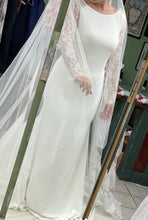 Load image into Gallery viewer, Pronovias &#39;Kemi off white crepe &amp; encaje&#39; wedding dress size-10 NEW
