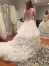 Load image into Gallery viewer, Selby Rae &#39;Selby Rae 28011&#39; wedding dress size-04 NEW
