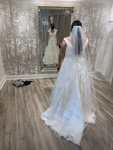 sassi holford 'Custom Sassi Holford' wedding dress size-20 NEW