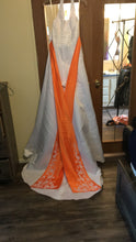 Load image into Gallery viewer, David&#39;s Bridal &#39;A-Line&#39; size 8 used wedding dress back view on hanger
