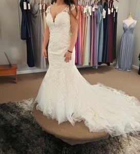 Stella york '6731' wedding dress size-04 NEW