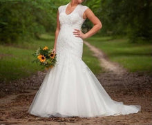 Load image into Gallery viewer, Melissa Sweet &#39;25080486 &#39; wedding dress size-06 PREOWNED
