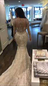 Stephen Yearick '14266' size 4 used wedding dress back view on bride