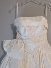 Load image into Gallery viewer, Amsale &#39;aRDEN&#39; wedding dress size-06 NEW
