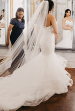 Load image into Gallery viewer, Justin Alexander &#39;8915&#39; size 12 used wedding dress back view on bride
