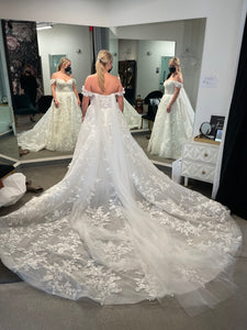 Martina Liana 'LE1117' wedding dress size-14 PREOWNED