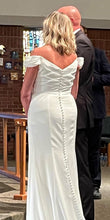 Load image into Gallery viewer, Moonlight &#39;T991&#39; wedding dress size-12 PREOWNED
