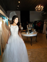 Load image into Gallery viewer, Allure &#39;Romance-3114&#39; size 2 new wedding dress front view on bride
