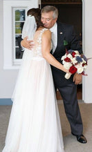 Load image into Gallery viewer, Wtoo &#39;Marnie&#39; wedding dress size-10 PREOWNED
