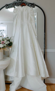 Custom made 'Custom' wedding dress size-04 PREOWNED