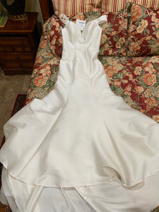 Essense of Australia 'd2477' wedding dress size-08 NEW