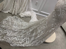 Load image into Gallery viewer, Tara Keely &#39;Sofia&#39; wedding dress size-02 NEW
