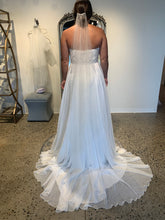 Load image into Gallery viewer, Louvre Couture  &#39;Fairfax&#39; wedding dress size-12 NEW
