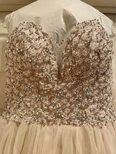 Load image into Gallery viewer, Sottero and Midgley &#39;Angelette &#39; wedding dress size-04 PREOWNED
