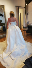 Load image into Gallery viewer, Ines Di Santo &#39;Quice &#39; wedding dress size-10 PREOWNED
