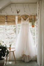 Load image into Gallery viewer, BHLDN &#39;Willowby by Watters Whitney Gown (Style #65371098)&#39; wedding dress size-02 PREOWNED
