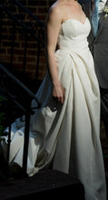 Load image into Gallery viewer, Justin Alexander &#39;99233 &quot;Bobbie&quot;&#39; wedding dress size-06 PREOWNED

