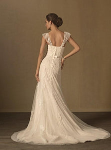 Alfred Angelo '2437' size 12 used wedding dress back view on model