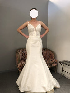 Amsale 'Britt' wedding dress size-08 NEW