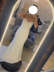 Maggie Sottero 'Destiny' wedding dress size-06 SAMPLE