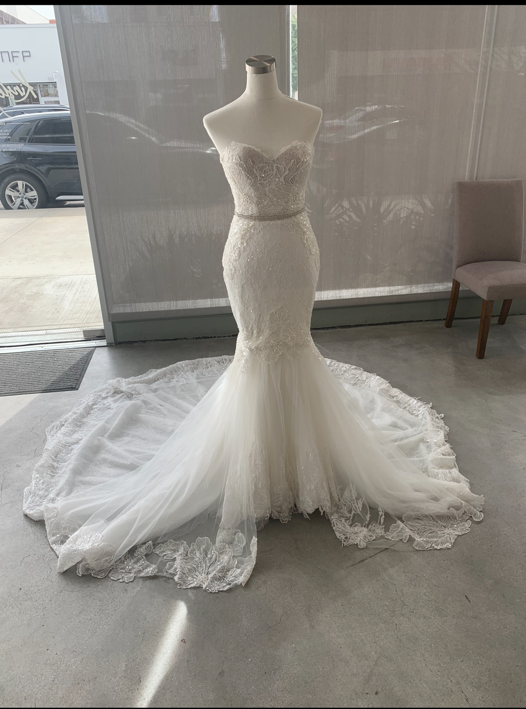NettaBenShabu 'Custom' size 4 used wedding dress front view on mannequin
