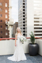 Load image into Gallery viewer, Romona Keveza &#39;L5101&#39; size 2 used wedding dress front view on bride

