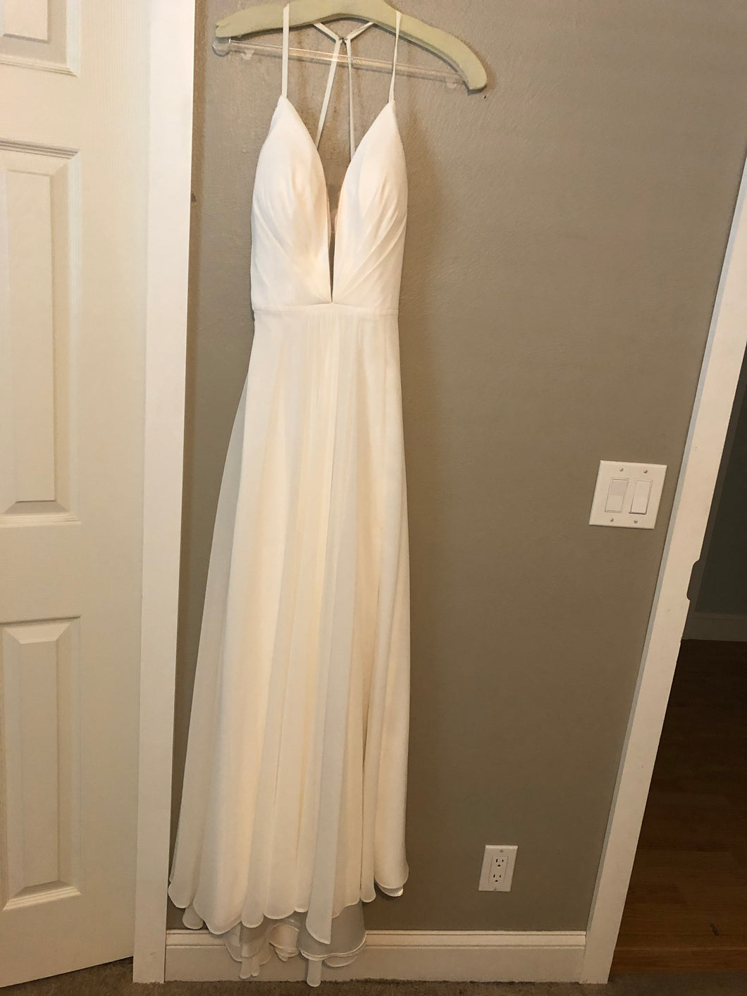 Faviana  'Unknown' wedding dress size-08 NEW