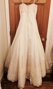 Monique Lhuillier Zuzanna Strapless Wedding Dress - Monique Lhuillier - Nearly Newlywed Bridal Boutique - 3