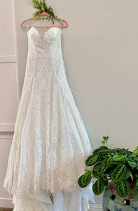 Monique Lhuillier 'Bliss' wedding dress size-10 SAMPLE