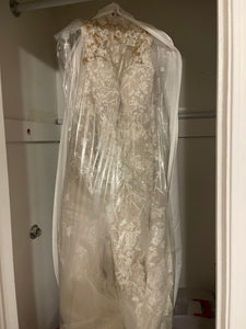 David's Bridal 'CWG833' wedding dress size-16 NEW