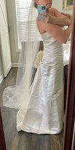 Load image into Gallery viewer, Anna Maier &#39;Ulla Maija&#39; wedding dress size-08 PREOWNED
