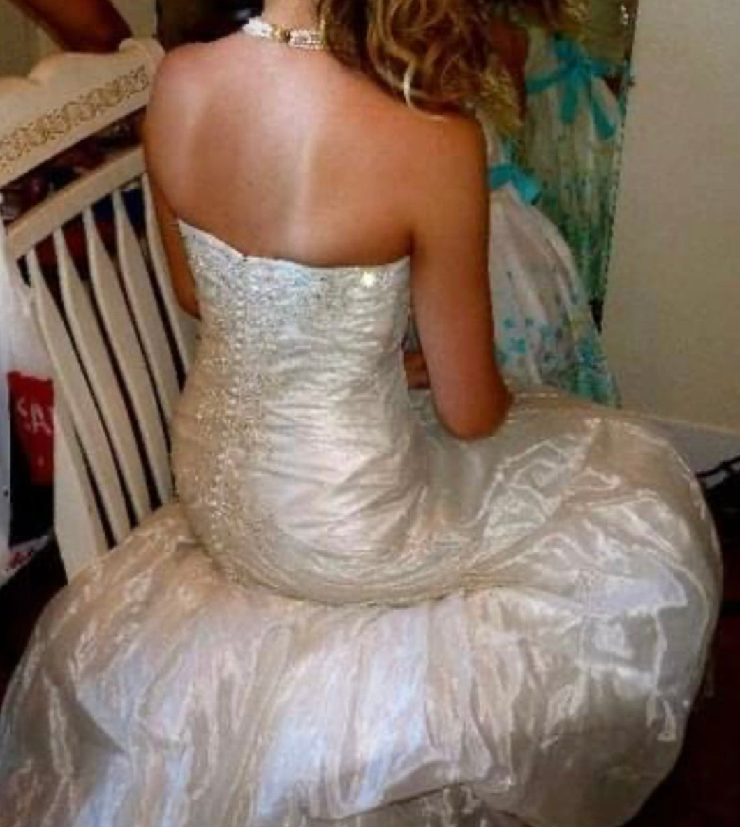 Maggie Sottero 'Jordana' wedding dress size-06 PREOWNED