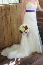 Load image into Gallery viewer, Maggie Sottero &#39;Harmony A3645&#39; wedding dress size-06 PREOWNED

