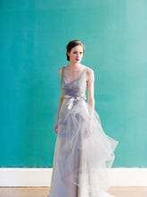Load image into Gallery viewer, Carol Hannah downton - Custom - Nearly Newlywed Bridal Boutique - 3
