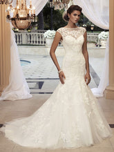 Load image into Gallery viewer, Casablanca &#39;2110&#39; size 10 used wedding dress front view on model
