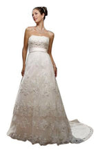 Load image into Gallery viewer, Casablanca &#39;Tuscan Afternoon 1900&#39; size 4 new wedding dress front view on model
