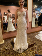 Load image into Gallery viewer, Mori Lee &#39;hh58/8214&#39; wedding dress size-04 NEW
