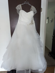 Rebecca Schoneveld 'I don't know' wedding dress size-18W PREOWNED