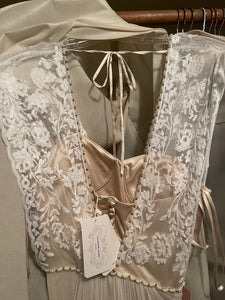 Catherine Deane 'Lita Gown' wedding dress size-02 NEW