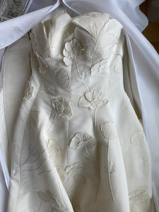 Oscar de la Renta '"Poppy" 18FBE002FAI' wedding dress size-04 PREOWNED