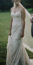Load image into Gallery viewer, Monique Lhuillier &#39;BL 1522&#39; wedding dress size-02 PREOWNED

