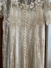 Load image into Gallery viewer, Martin McCrea &#39;Claire&#39; wedding dress size-06 NEW
