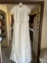 Load image into Gallery viewer, Melissa Sweet &#39;8ms251205&#39; wedding dress size-18 NEW
