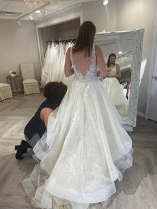 Cailand 'STYLE C126 VANESSA' wedding dress size-06 SAMPLE